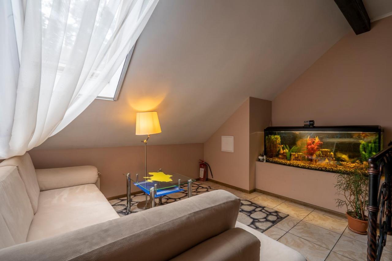Inn Okolitsya Prociv Kültér fotó